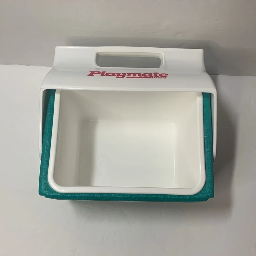 Igloo 50th Anniversary Playmate Cooler 4 Quarts NWT